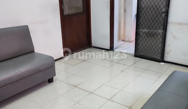 Murah :fire: Rumah 3 Lantai, Daerah Krembangan, Surabaya Utara, Jawa Timur Rumah di Jl. Krembangan Bandar, Krembangan Selatan, Krembangan, Kota Surabaya, Jawa Timur, Indonesia, 60175, Krembangan Butuh Minim Renovasi SHM Murah :fire: Rumah 3 Lantai, Daerah Krembangan, Surabaya Utara, Jawa Timur Rumah di Jl. Krembangan Bandar, Krembangan Selatan, Krembangan, Kota Surabaya, Jawa Timur, Indonesia, 60175, Krembangan Butuh Minim Renovasi SHM