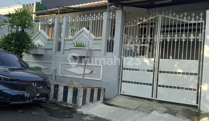 Selangkah Ke Ciputra World Mall Dan Mayjen Sungkono, Kencanasari Barat, Surabaya Barat, Jawa Timur Selangkah Ke Ciputra World Mall Dan Mayjen Sungkono, Kencanasari Barat, Surabaya Barat, Jawa Timur