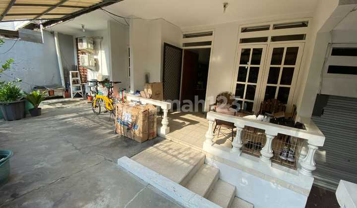 A Step to Ciputra World Mall and Mayjen Sungkono, West Kencanasari, West Surabaya, East Java 2