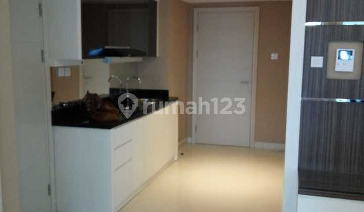 Super Hot ‼️ Furnished and Private Lift, La Riz Apartment Connected to Pakuwon Mall, West Surabaya, East Java. 2