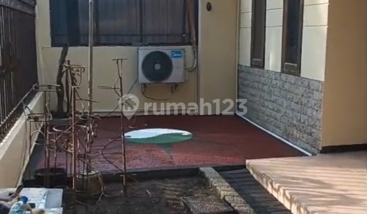 Very Strategic, Zero Road, Suitable for Business or Residence, Raya Darmo Baru Barat, West Surabaya, East Java Nice House at Jl. Raya Darmo Baru Barat No.93, Sonokwijenan, Sukomanunggal, Surabaya City, East Java, Indonesia, 60189, Sukomanunggal