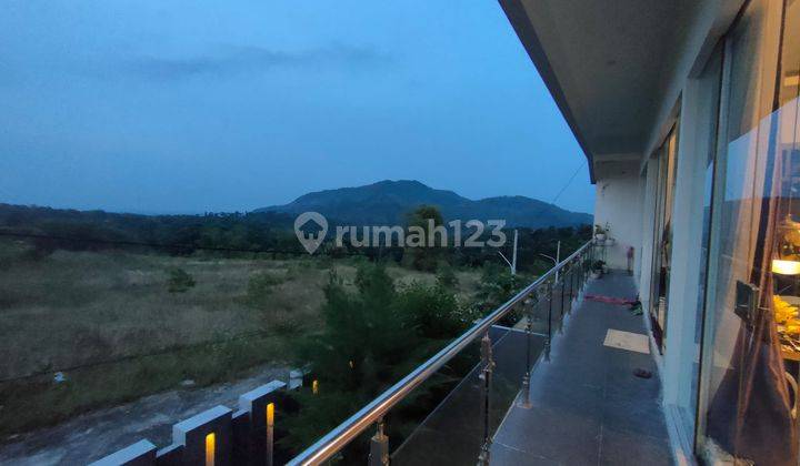 Villa Cantik Desain Modern Glass Dekat Terminal Kediri 7