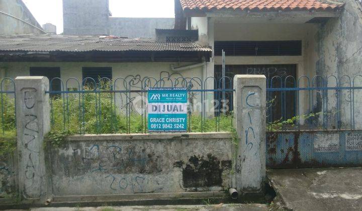 Dijual rumah tua di Taman Meruya ilir 1