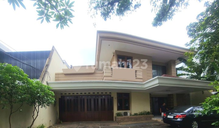 For Rent Semi-Furnished Luxury House in Menteng Strategic Location 2