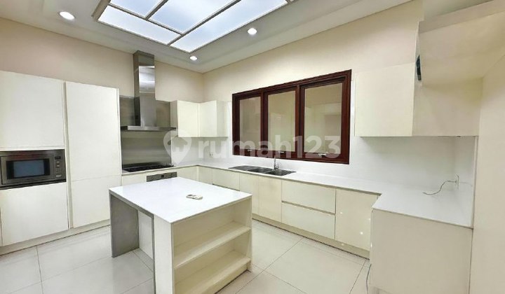 Disewakan Rumah mewah di Menteng Lokasi Strategis dan Nyaman 2