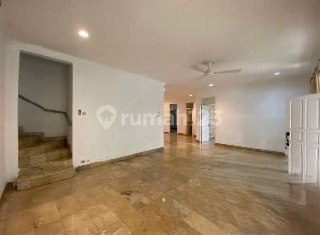 Disewakan Rumah Mewah di Kebayoran Baru Jakarta Selatan