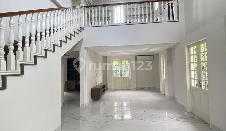 Dijual Rumah Cantik di Kebayoran Baru Jakarta Selatan