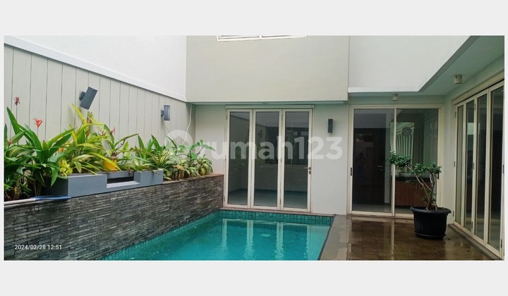 Disewakan Rumah Mewah Area Senopati Kebayoran Baru Jakarta Pusat