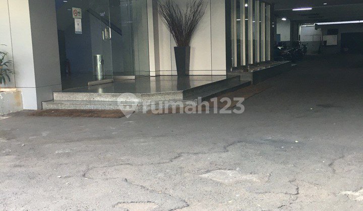 For Rent 4-Storey Building in Menteng Central Jakarta Strategic & Comfortable Location