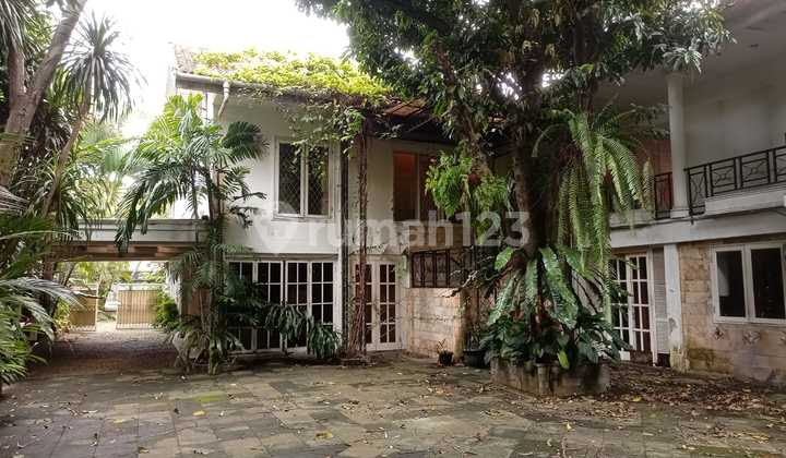 For Sale Old House Land Only Prime Location in Menteng Central Jakarta Strategic & Comfortable Location For Sale Old House Land Only Prime Location in Menteng Central Jakarta Strategic & Comfortable Location