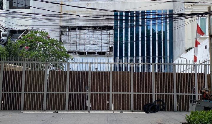 For Sale 4-Story Building in Menteng Central Jakarta Strategic Location