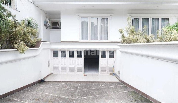 Disewakan Rumah Siap Huni di Kebayoran Baru Jakarta Selatan 2