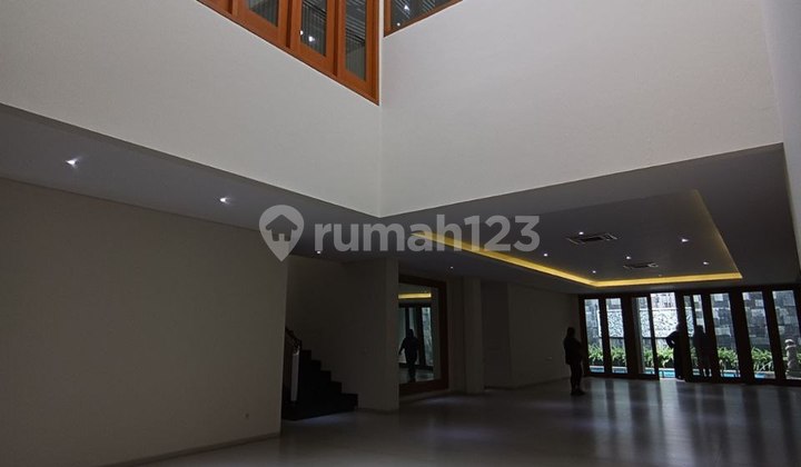 For Rent Dream House in Menteng Central Jakarta Strategic & Comfortable Location 2