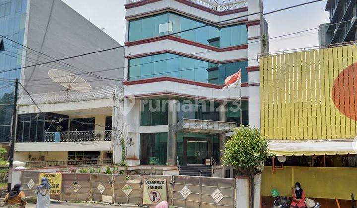 For Sale Building in Menteng Central Jakarta Strategic & Comfortable Location