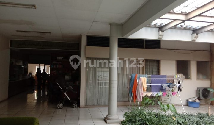 Dijual Rumah Tua Hitung Tanah di Kebayoran Baru Zona Komersial Dijual Rumah Tua Hitung Tanah di Kebayoran Baru Zona Komersial