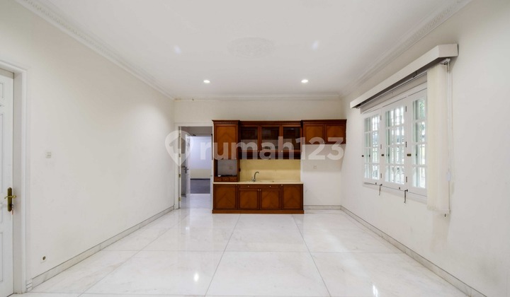 Disewakan Rumah Mewah Kawasan Elite  Menteng  2