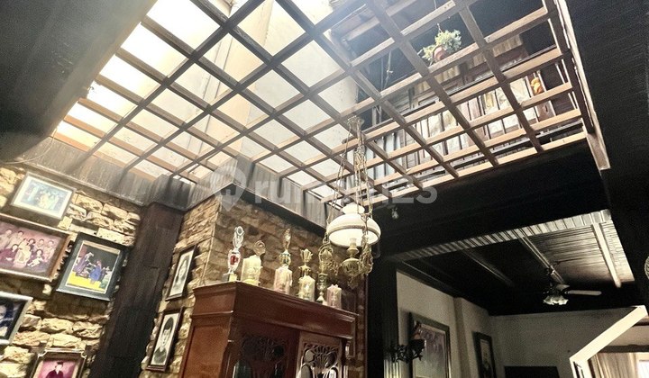 For Sale Vintage House in Menteng Strategic & Comfortable Location For Sale Vintage House in Menteng Strategic & Comfortable Location