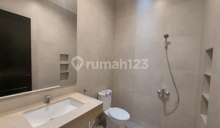 Disewakan Rumah Cantik Idaman di Menteng Lokasi Strategis 2