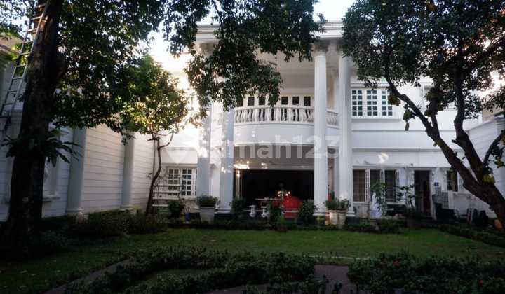 Dijual Rumah Mewah di Menteng Jakarta Pusat Lokasi Strategis