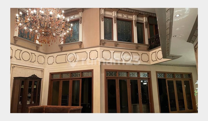 Dijual Rumah Mewah Fully Furnished di Menteng Jakarta Pusat