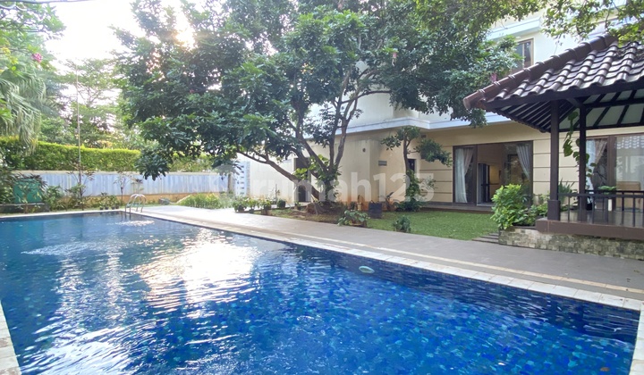 Disewakan Rumah Mewah Fully Furnished di Menteng Lokasi Strategis