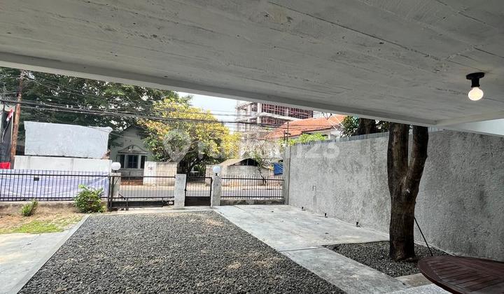Dijual Rumah Bagus Untuk Resto di Menteng Lokasi Strategis