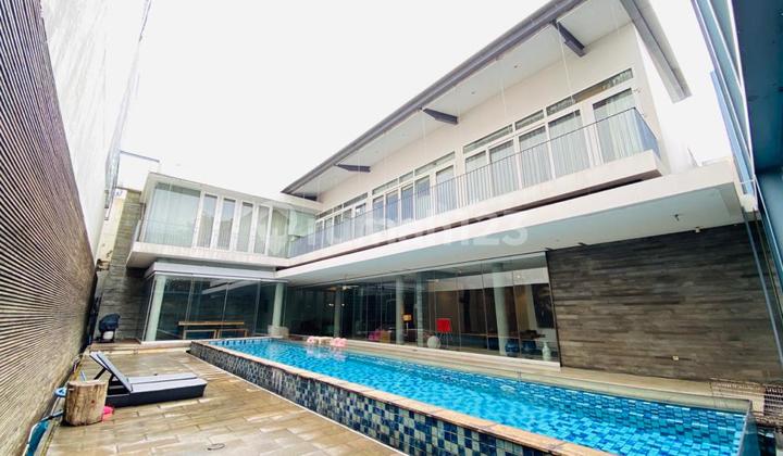 Dijual Rumah Mewah 3 Lantai di Kebayoran Baru Jakarta Selatan