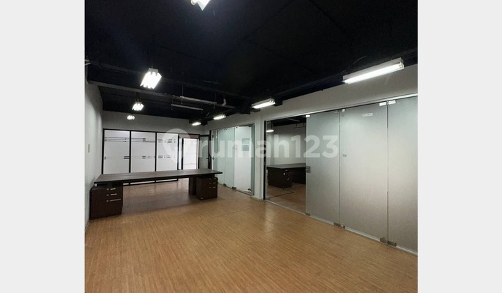 Dijual Gedung Perkantoran 3 Lantai Kebayoran Baru Jakarta Selatan 2