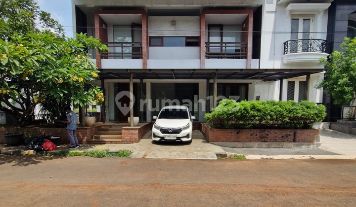 Affordable Hook House in Acacia Residence Bintaro
