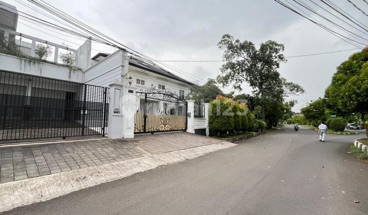 Luxury House Tomang City Garden Kebon Jeruk 2