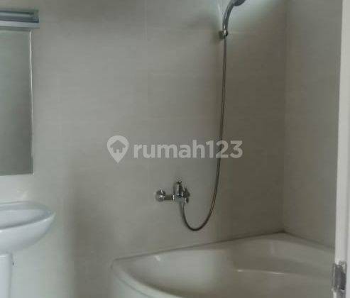 Disewakan Rumah Full Furnish di Taman Menteng Lippo Cikarang 12