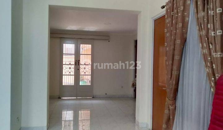 Disewakan Rumah Siap Huni di Taman Menteng Lippo Cikarang 3