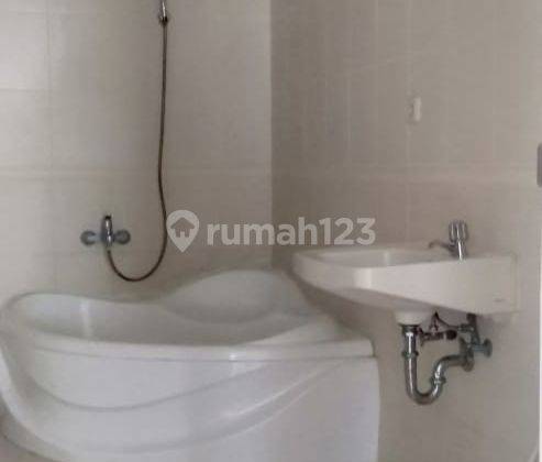 Disewakan Rumah Siap Huni di Taman Menteng Lippo Cikarang 8
