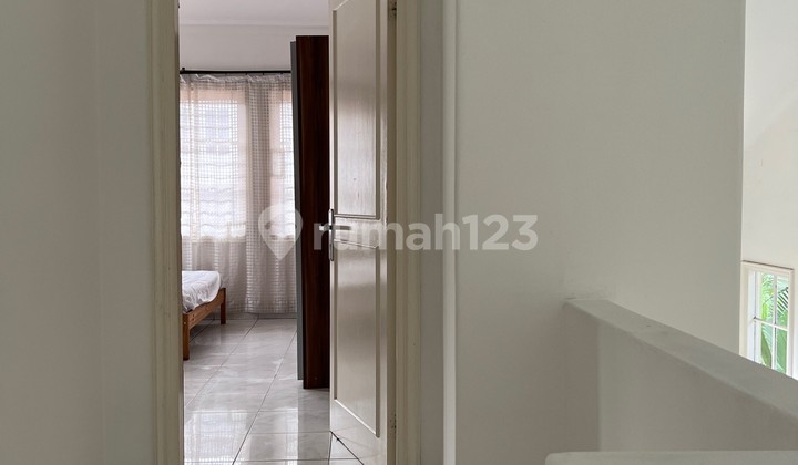 Disewakan Rumah Siap Huni di Taman Menteng Lippo Cikarang 16
