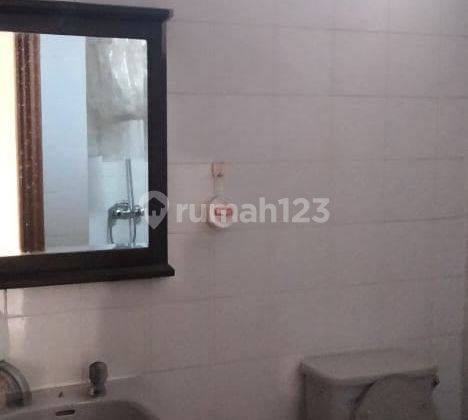 Disewakan Rumah Siap Huni di Taman Menteng Lippo Cikarang 4