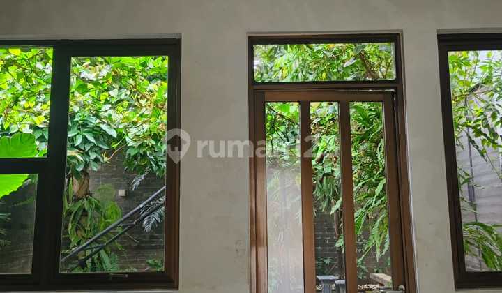 For Sale 3-Story Move-In Ready House in Taman Simpruk Lippo Cikarang 2