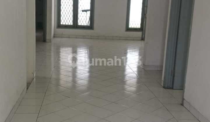 For sale 2-story house in Taman Beverly Lippo Cikarang. 2