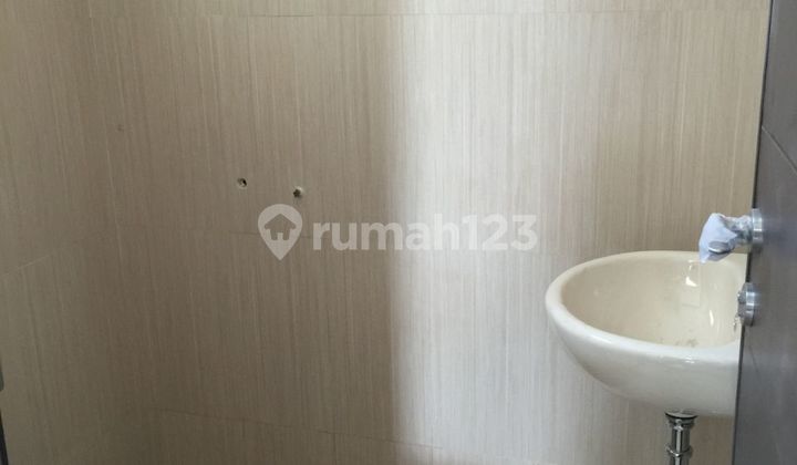 Dijual rumah 2 lantai siap huni di Cosmo Lippo Cikarang 2