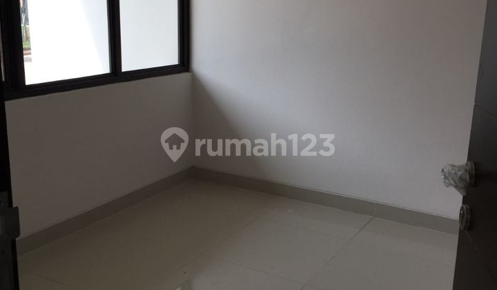 Disewakan rumah 2 lantai siap huni di Cosmo Lippo Cikarang 2