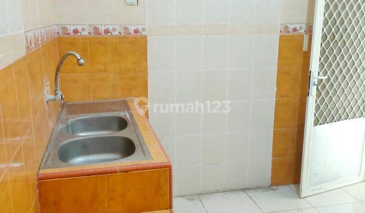 Di Sewakan Rumah 2 Lantai Pakuwon City 7