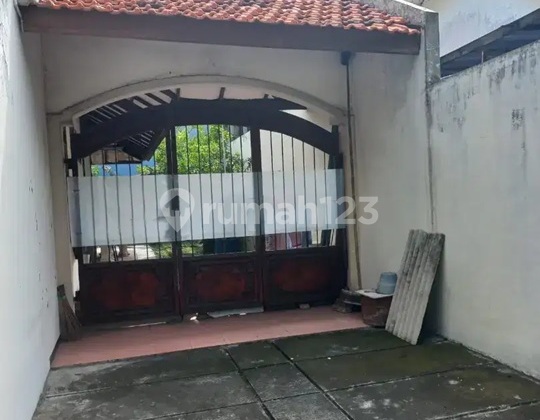 Active Dorm One Step to Campus UPN Strategic Location in Medokan Asri Barat, Suitable for Passive Income 2