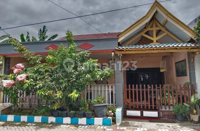 Rumah Second Rungkut Permai Lingkungan Nyaman dan Tenang