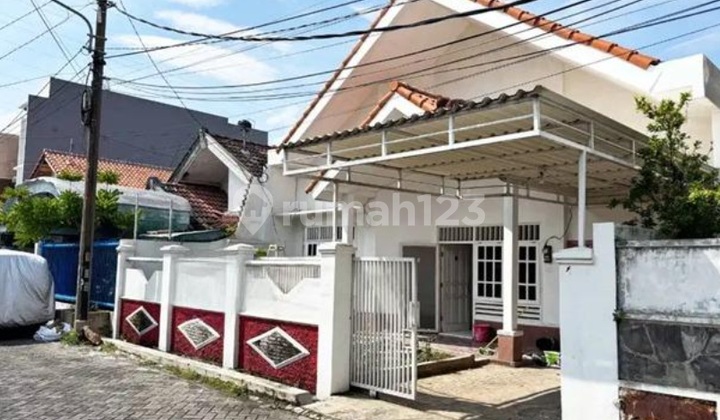 Hunian Mojoarum Siap Huni Dingin Hadap Selatan Lokasi Strategis Dekat Kampus Unair Hunian Mojoarum Siap Huni Dingin Hadap Selatan Lokasi Strategis Dekat Kampus Unair