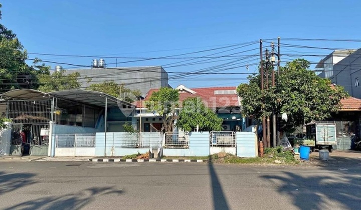 Rumah Nginden Intan Row Jalan Sangat Lebar, Sangat Strategis Dekat Perbelajaan
