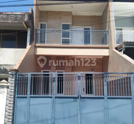 For Sale, New Lebak Arum, Fresh Minimalist Ready to Occupy, Close to Kenjeran Main Road.