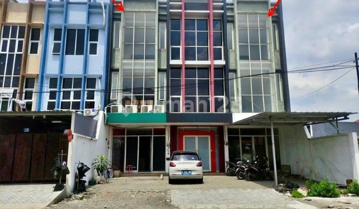 For Sale: 2 Ready-to-Use Shophouse Units in Kutisari, Suitable for Business, Office, Cafe. For Sale: 2 Ready-to-Use Shophouse Units in Kutisari, Suitable for Business, Office, Cafe.