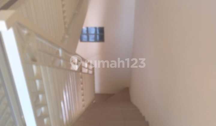 For Sale, New Lebak Arum, Fresh Minimalist Ready to Occupy, Close to Kenjeran Main Road. 2