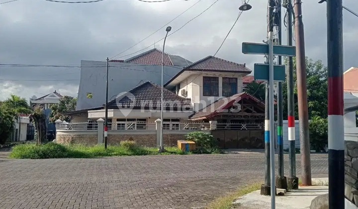 Rumah Second Klampis Wisma Mukti, Posisi Hook, Lokasi Strategis