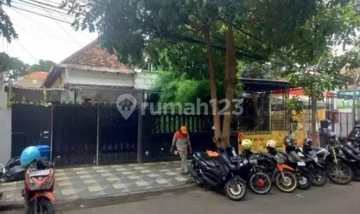 Dijual Rumah Usaha Tengah Kota Strategis di Taman Bungkul Cocok untuk Komersil Dijual Rumah Usaha Tengah Kota Strategis di Taman Bungkul Cocok untuk Komersil