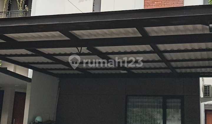 Rumah Nyaman di Ketintang Kondisi Bagus Terawat Lokasi Strategis Dekat A Yani